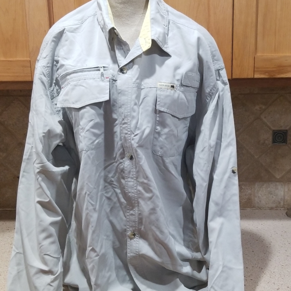 Dakota Grizzly shirt